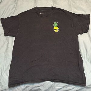 Pineapple skull black t-shirt